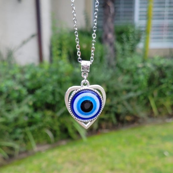 Heart Evil Eye Pendant - Picture 1 of 4
